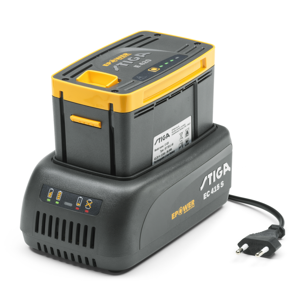 Stiga Akku-Schneebürste ST 300e inkl. 48 V Akku und Ladegerät